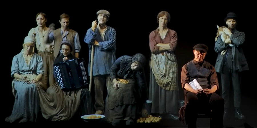 Acteur Valentijn Dhaenens in de huid van verschillende personages Acteur Valentijn Dhaenens in de huid van verschillende personages